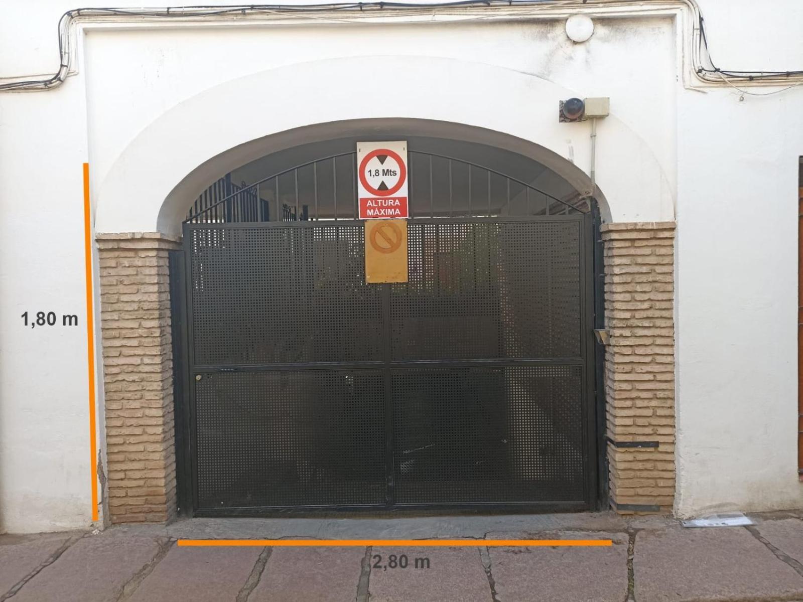 Apartamento Con Patio Cordobes En San Basilio & Parking Cordoba Exterior photo